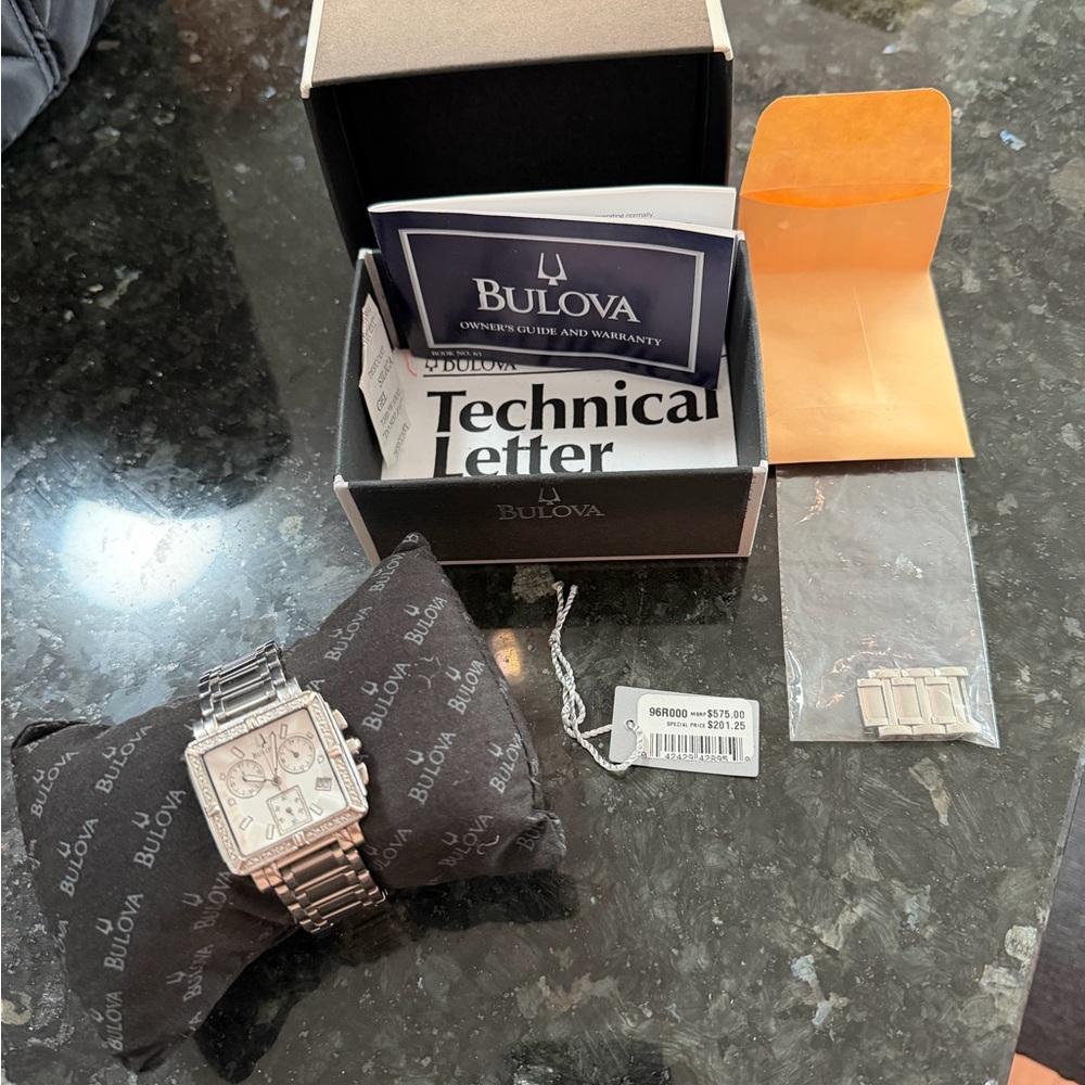 Bulova 96R000 Silver Watch - Picture 8 of 9